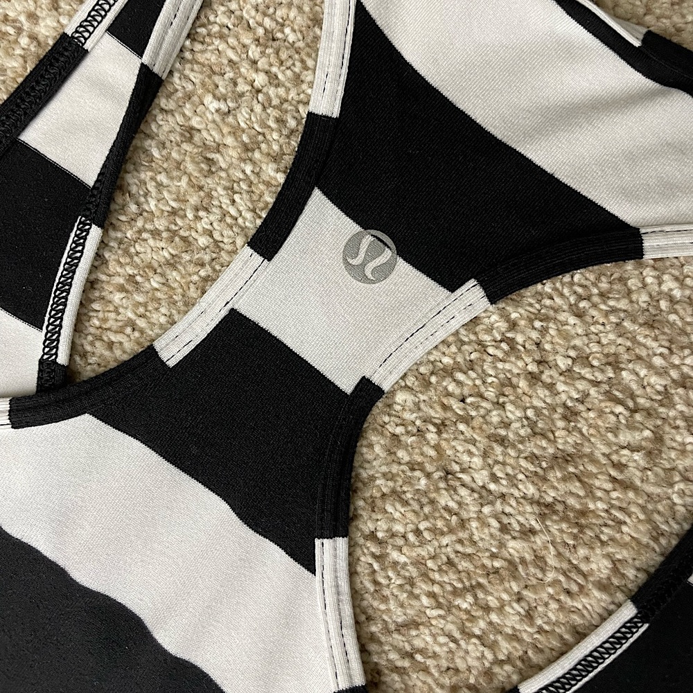 Lululemon Razorback Tank Top - Picture 3 of 3